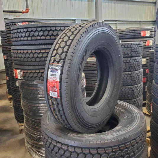 11R24.5 Heavy Duty Semi Truck Tire for Steer Drive Trailer with Reinforced Sidewall Strength