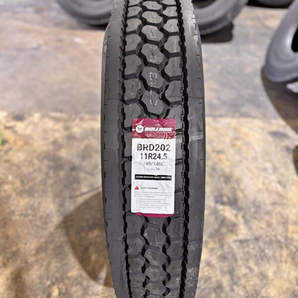 11R24.5 Regional Haul Commercial Truck Tire for Steer Drive Trailer with Durable Tread Compound