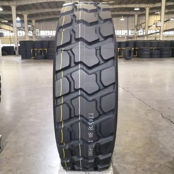 295/75R22.5 Commercial Truck Steer Tire Highway Pattern for Smooth Handling and Even Tread Wear