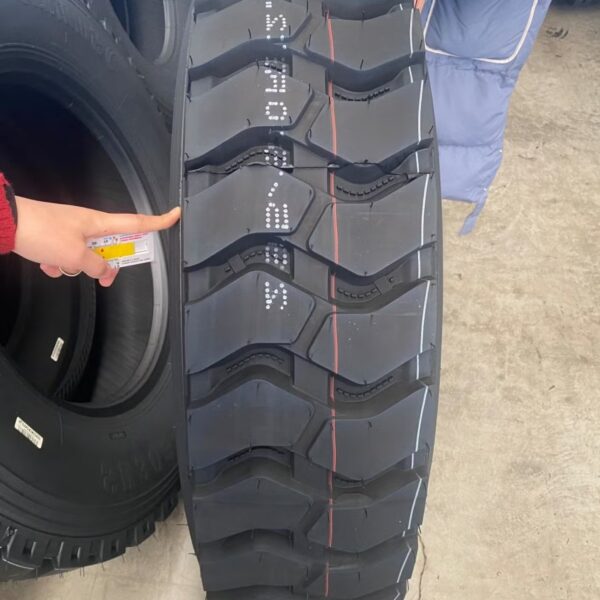 295/75R22.5 Commercial Truck Tire Export Quality DOT ECE GCC Certified with Steel Construction