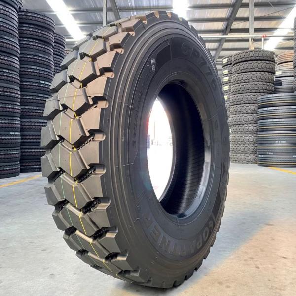 295/75R22.5 Fleet Grade Truck Tire for Steer Drive Trailer with Durable All Steel Casing