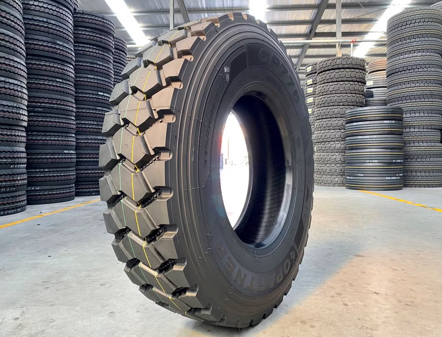 295/75R22.5 Fleet Grade Truck Tire for Steer Drive Trailer with Durable All Steel Casing 295/75R22.5 Fleet Grade Truck Tire for Steer Drive Trailer with Durable All Steel Casing