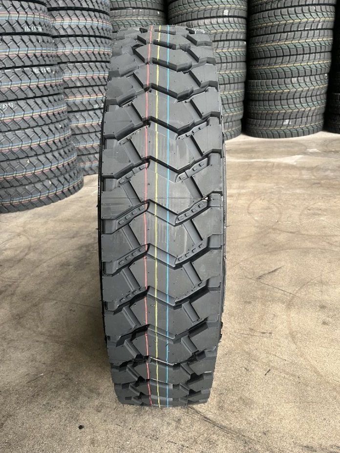 295/75R22.5 Heavy Duty Semi Truck Tire for Steer Drive Trailer with Reinforced Ply Construction 295/75R22.5 Heavy Duty Semi Truck Tire for Steer Drive Trailer with Reinforced Ply Construction