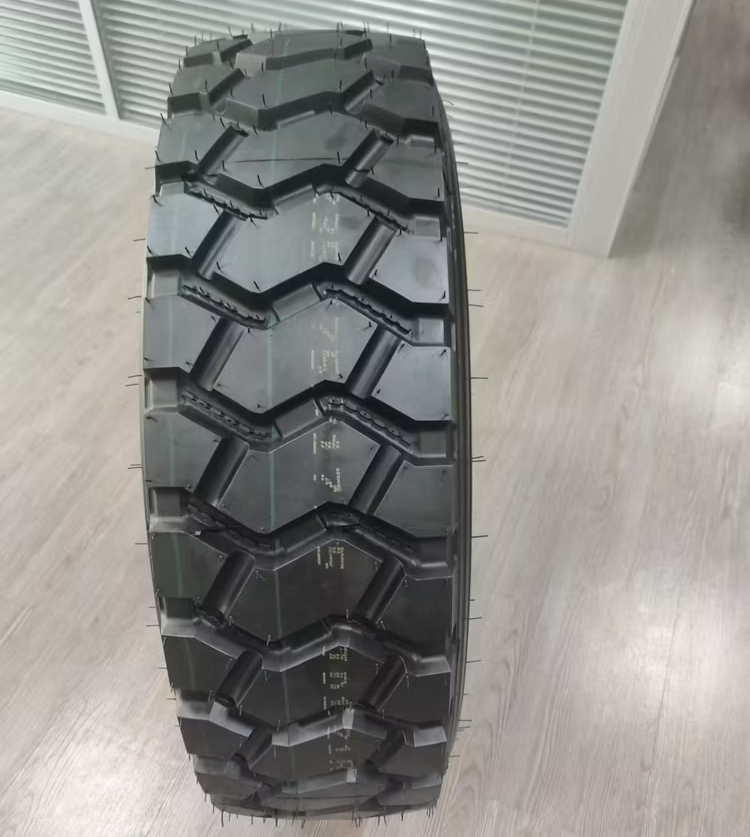 295/75R22.5 Heavy Duty Truck Tire DOT Approved for Regional Transport and High Load Applications 295/75R22.5 Heavy Duty Truck Tire DOT Approved for Regional Transport and High Load Applications