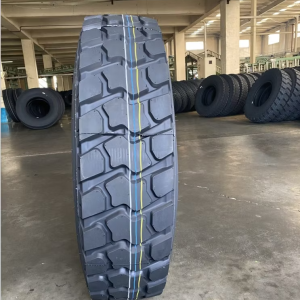 295/75R22.5 Regional Haul Truck Tire Suitable for Steer Drive Trailer with Durable Rubber Compound